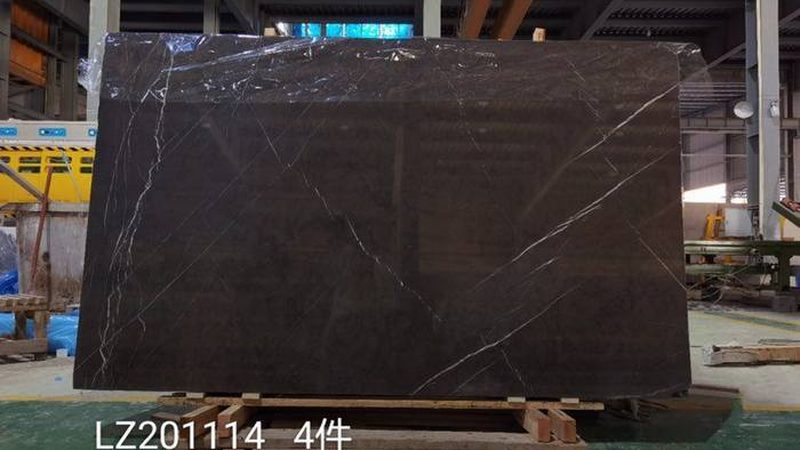 外墙蘑菇石与真石漆：材质对比解析**
